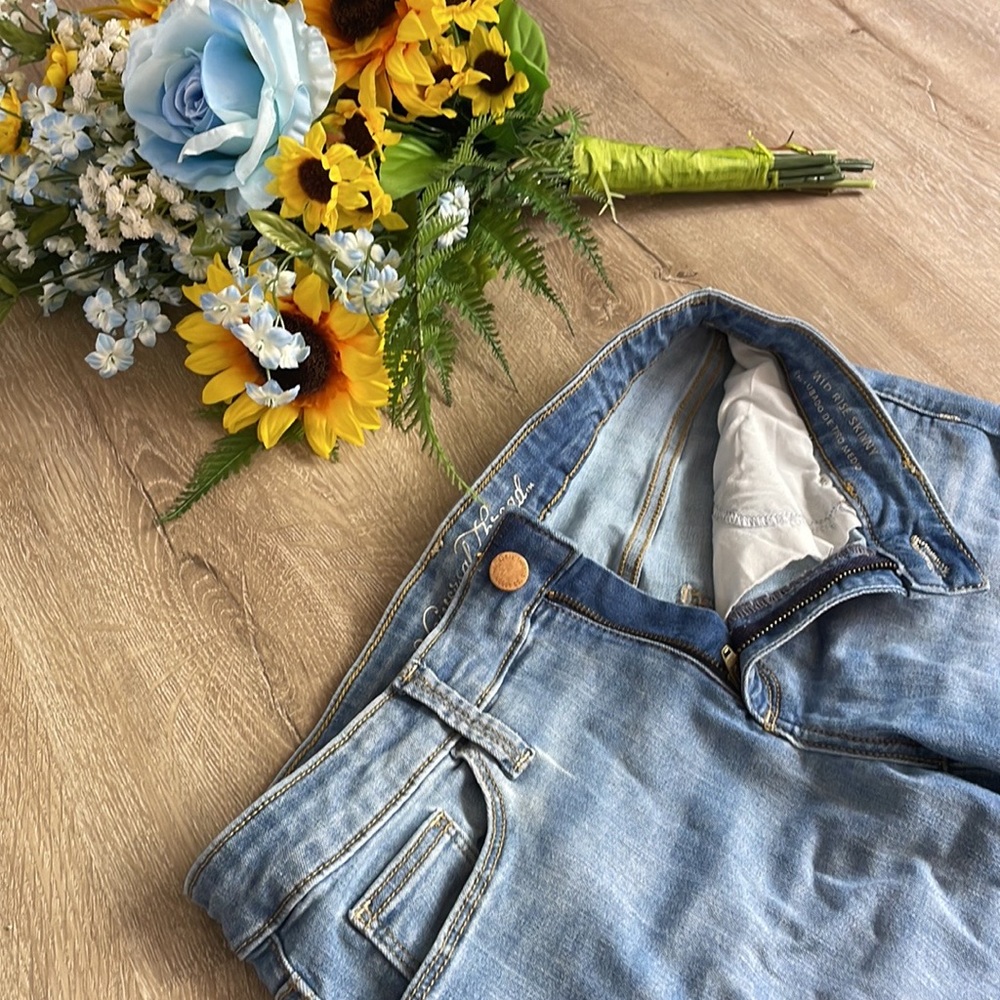 Mid rise skinny jeans